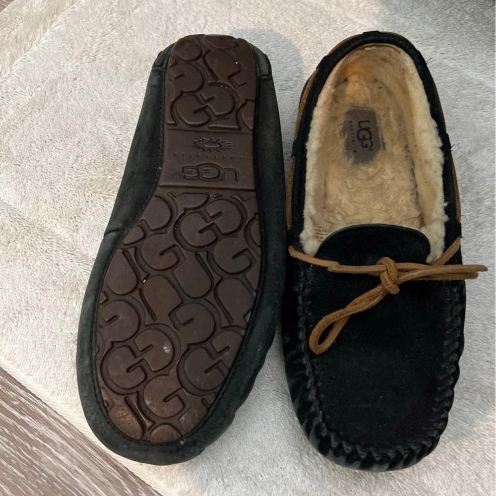 Black suede UGG slippers (moccasins) size 8. Have been worn. Minor flaws - Picture 3 of 3